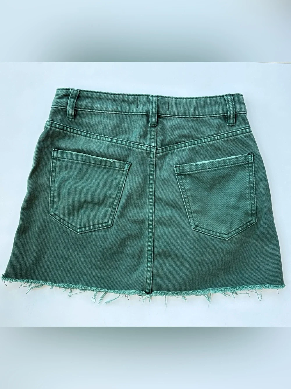 We The Free Green Denim Mini Skirt Size 26 Front Zip Raw Hem Utility Boho